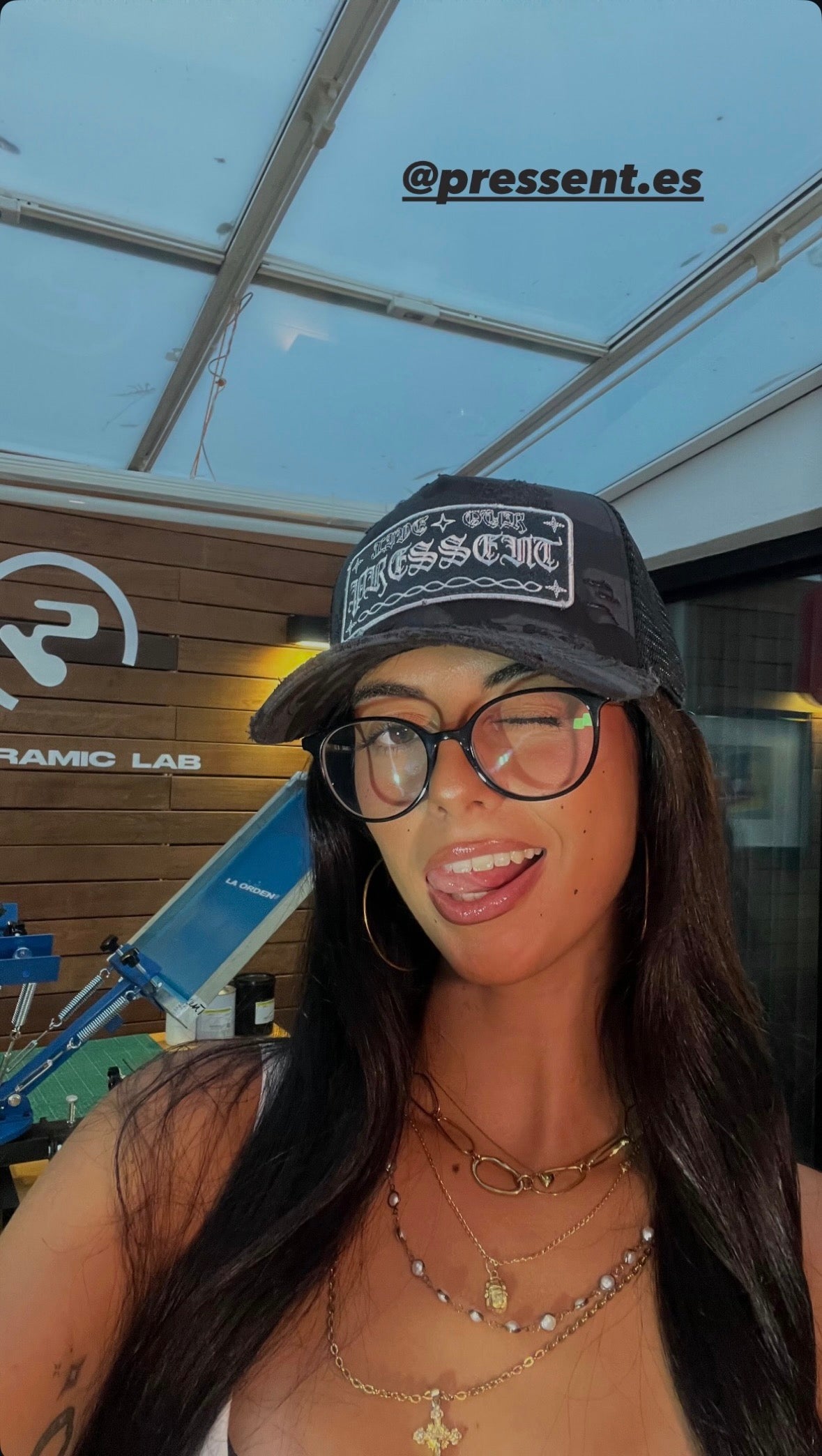 PRESSENT CAP 1.0